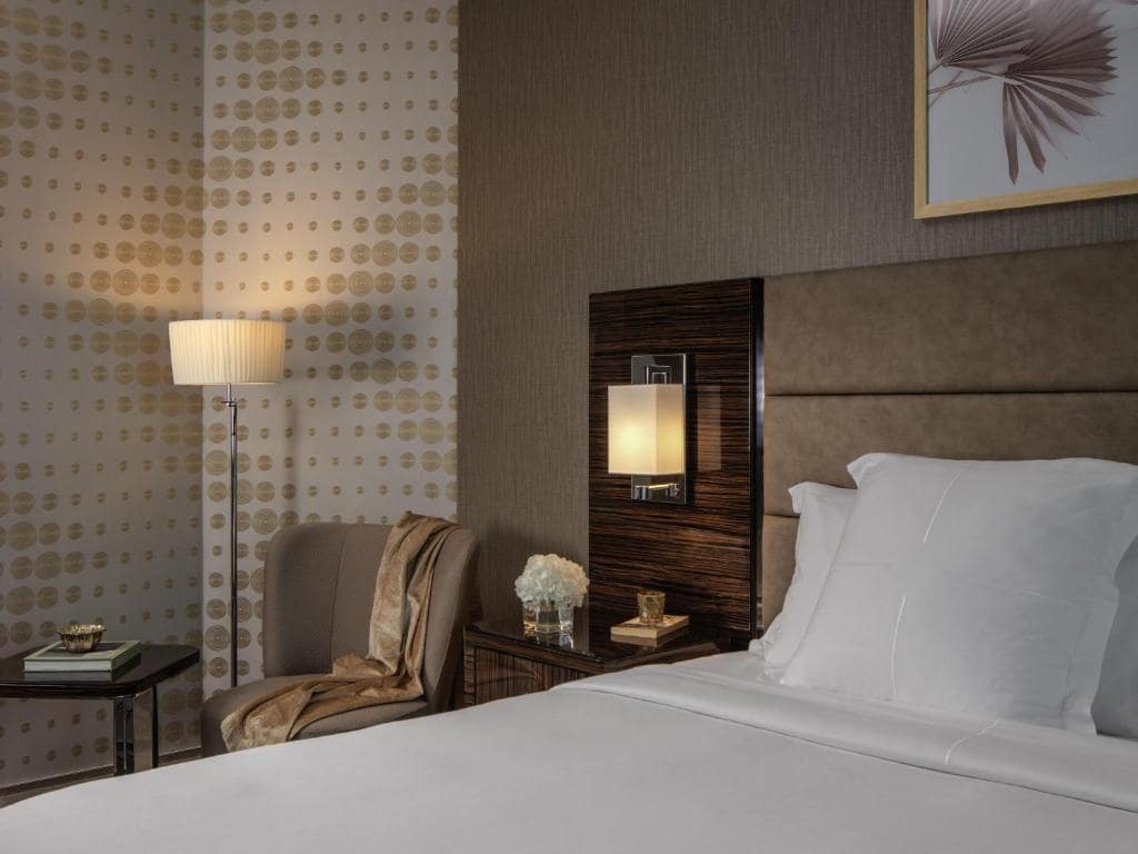 17-اتاق-هتل-5-ستاره-هاید-دبی- Hyde-Hotel-Dubai-Room.jpg