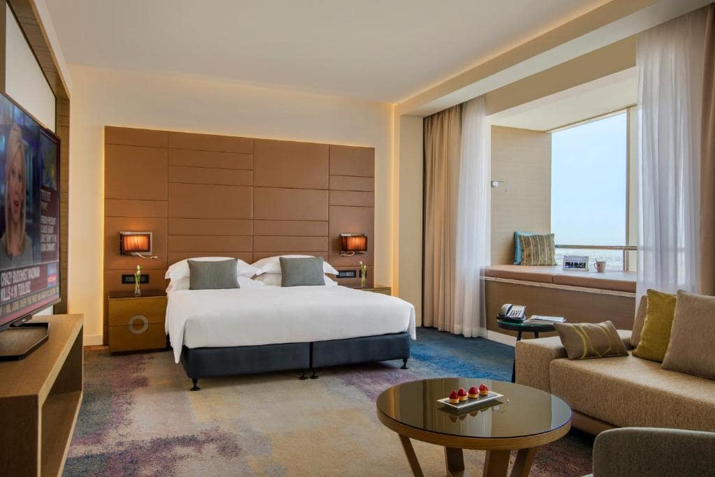 11-اتاق-خواب-هتل-4-ستاره-تاورز-روتانا-دبی- Towers-Rotana-Hotel-Dubai-Bedroom.jpg