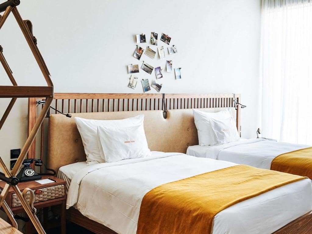 23-اتاق-خواب-هتل-5 ستاره-25-ساعت-وان-سنترال-دبی-25Hours-Hotel-Dubai-One-Central-Bedroom.jpg