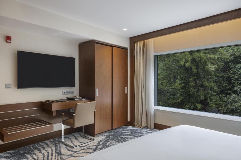 47-اتاق-Conrad-Istanbul-Bosphorus-هتل-کنراد-بسفروس-استانبول-.jpg