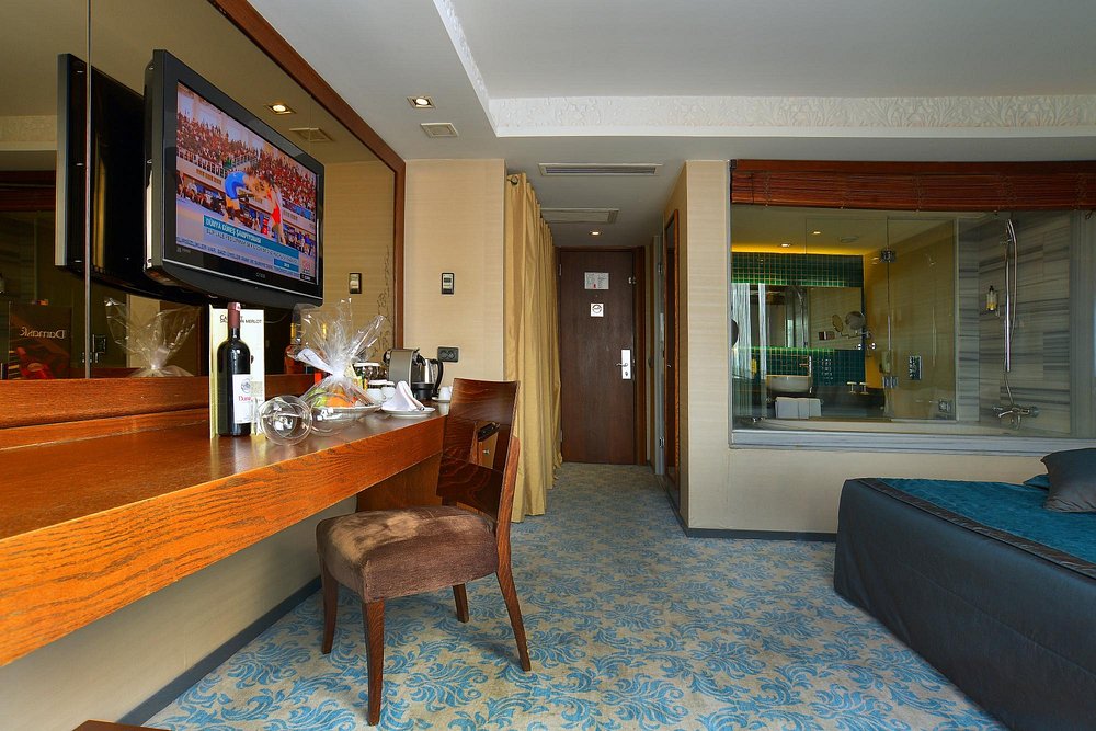 02-اتاق-هتل-4-ستاره-پرا-تولیپ-استانبول-Room-Hotel-4-Setare-Pera-Tulip-Istan.jpg