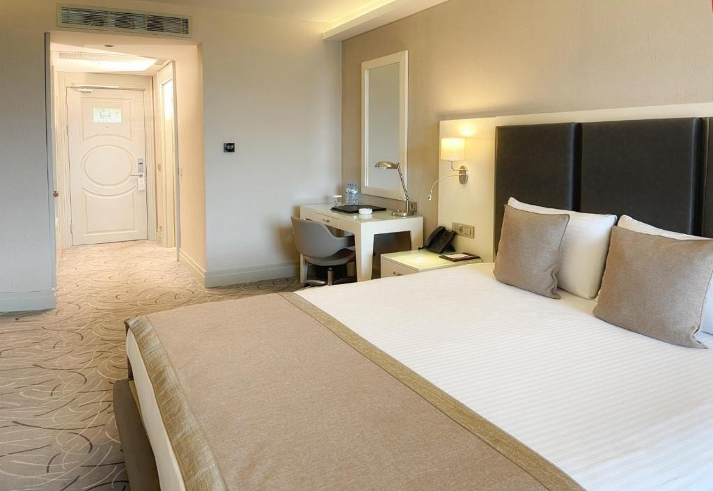 25 اتاق هتل 5 ستاره کانفریوم وان The Conforium Hotel Van.jpg
