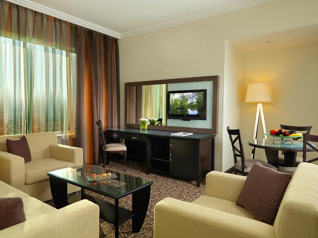 17-اتاق-خواب-هتل-4-ستاره-تاورز-روتانا-دبی- Towers-Rotana-Hotel-Dubai-Bedroom.jpg