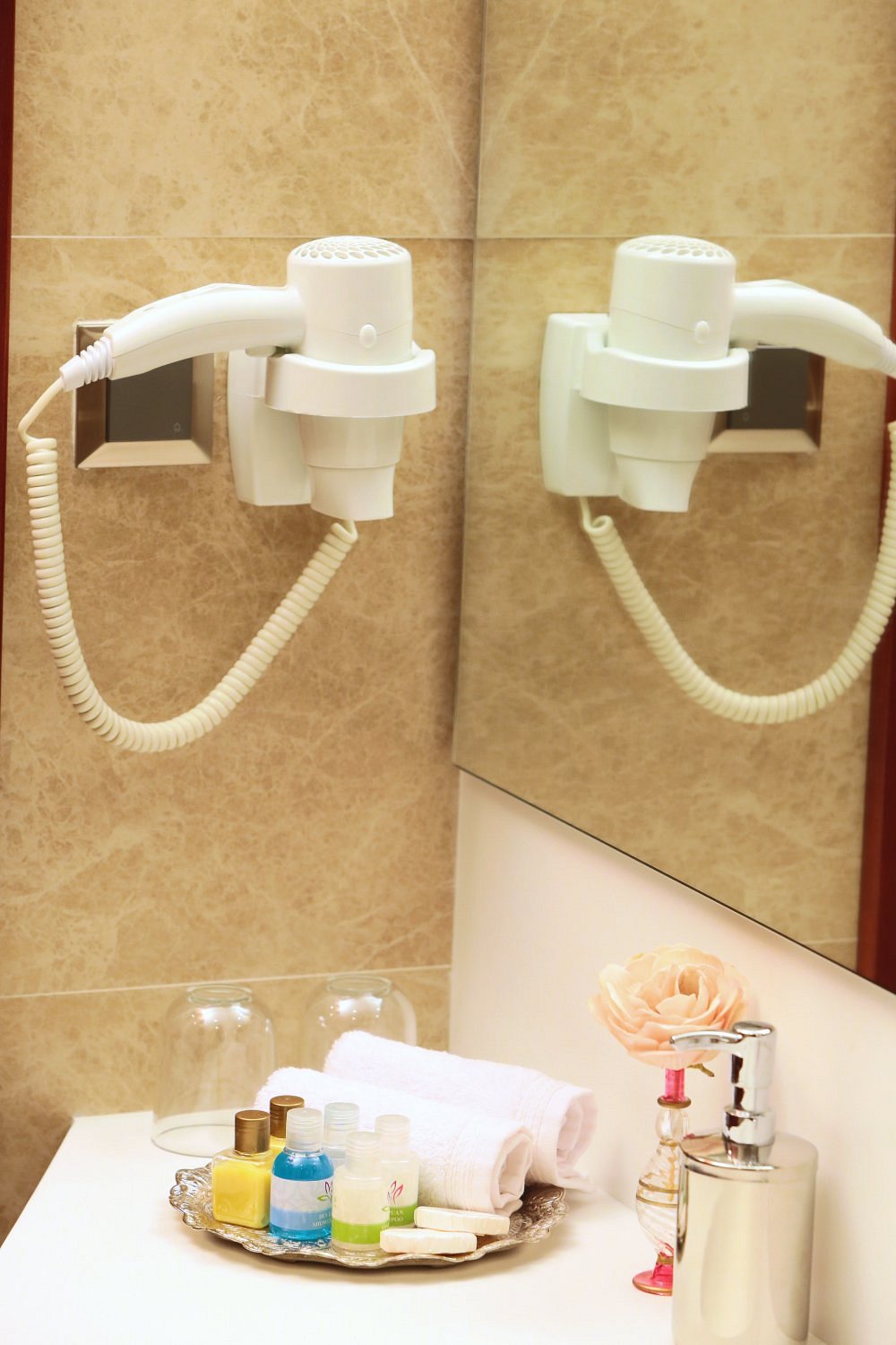 02-هتل-3-ستاره-پارک-بای-کلاورن-نمای-سرویس-بهداشتی-Bathroom-Hotel-3-Setare-park-By-Clover-Istanbul.jpg