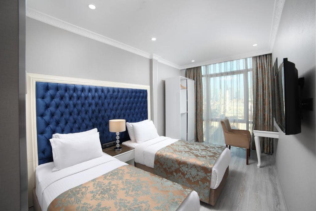 03-نمای-اتاق-هتل-4-ستاره-وایت-مونارچ-استانبول-Room-Hotel-4-Setare-White-Monarch-Istanbul.jpg