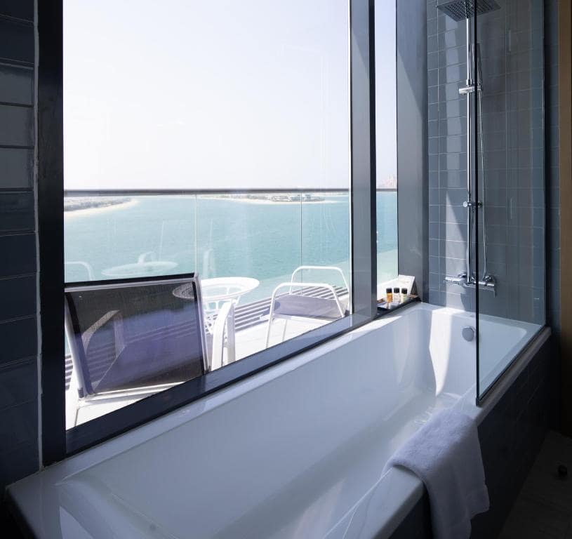 33-سرویس-بهداشتی-هتل-5-ستاره-سی-سنترال-ریزورت-د-پالم-دبی- C-Central-Resort-Palm-Hotel-Dubai-Bathroom.jpg