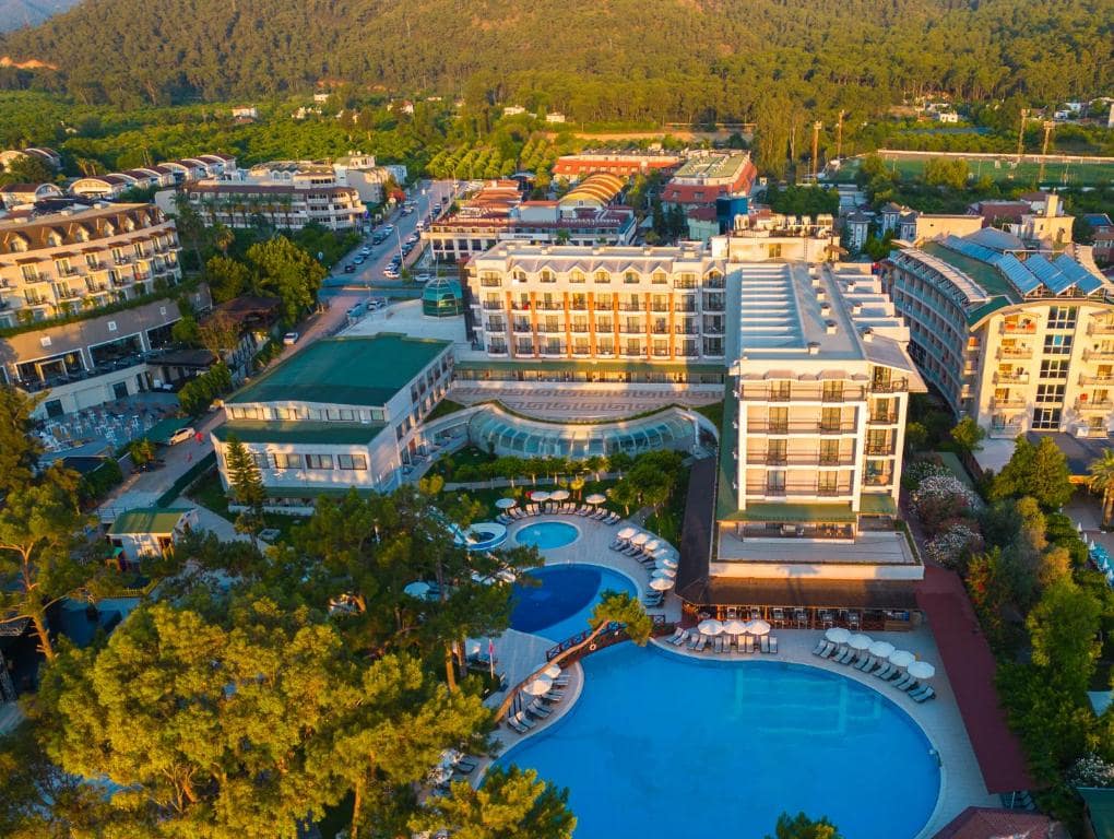 01-نمای-هتل-4-ستاره-فور-ریزورت-اند-اسپا-آنتالیا- Fore-Resort-&-Spa-Hotel-Antalya-View.jpg
