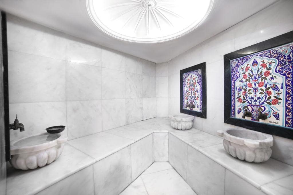 06-نمای-اسپا-هتل-4-ستاره-وایت-مونارچ-استانبول-Spa-Hotel-4-Setare-White-Monarch-Istanbul.jpg
