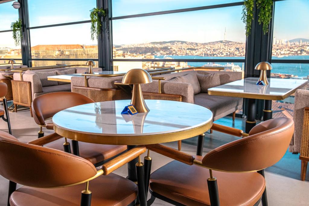 09-رستوران-Ring-Stone-Hotels-Bosphorus-هتل-رینگ-استون-بسفروس-.jpg