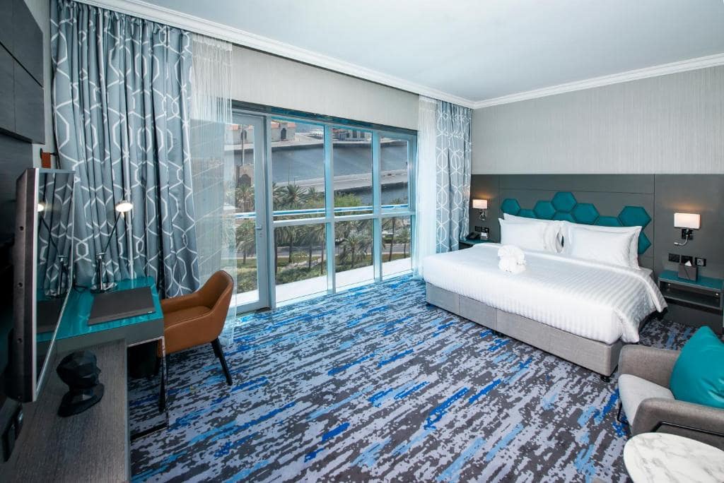 11-اتاق-خواب-هتل-4-ستاره-اج-کریک-ساید-دبی- Edge-Creekside-Hotel-Dubai-Bedroom.jpg