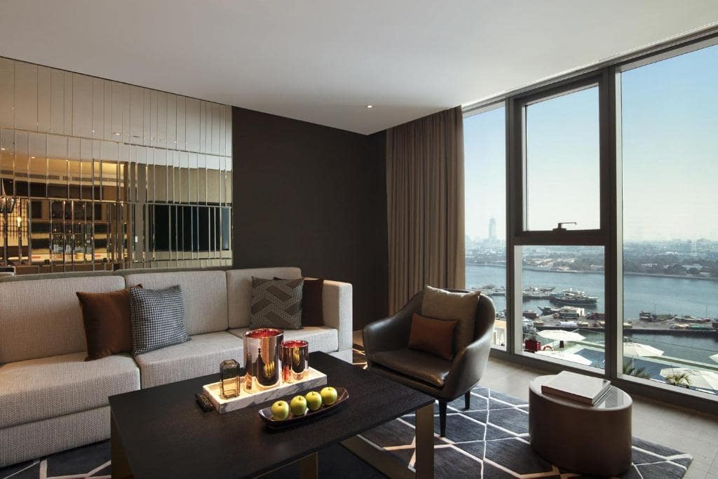 19-اتاق-هتل-5-ستاره-البندر-روتانا-کریک-دبی- Al-Bandar-Rotana-Dubai-Creek-Room.jpg