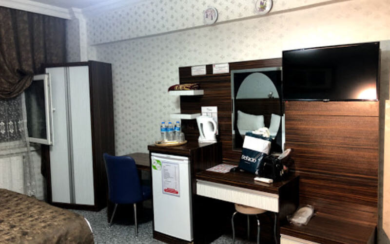 13 اتاق هتل 3 ستاره فوآت وان Hotel Fuat Van.jpg