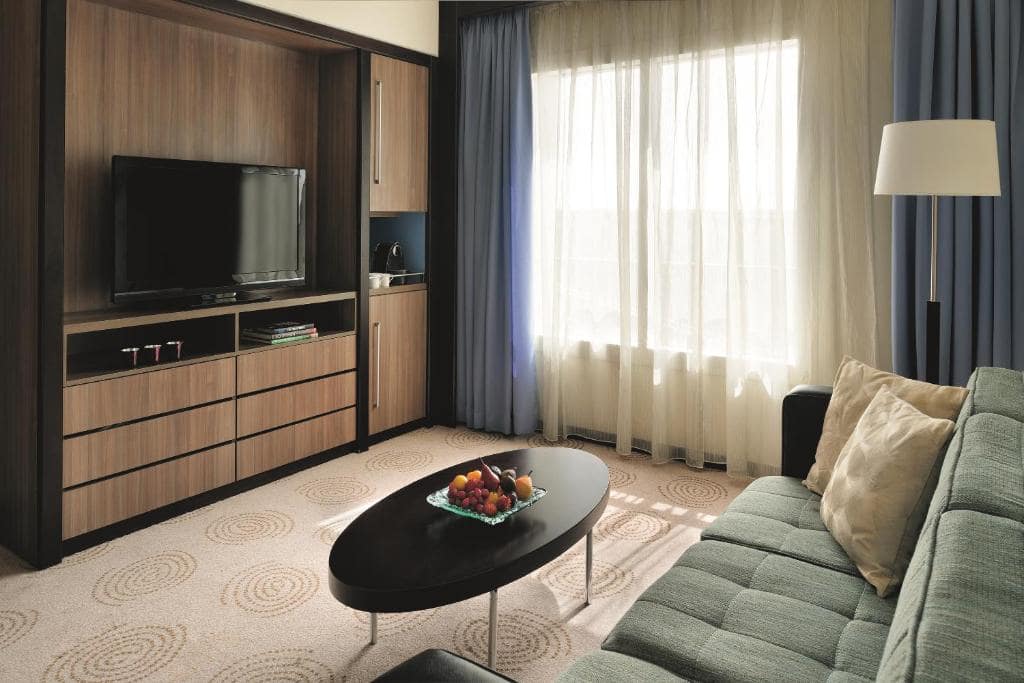 11-اتاق-هتل-5-ستاره-آوانی-دیره-دبی- Avani-Deira-Dubai-Hotel-Room.jpg