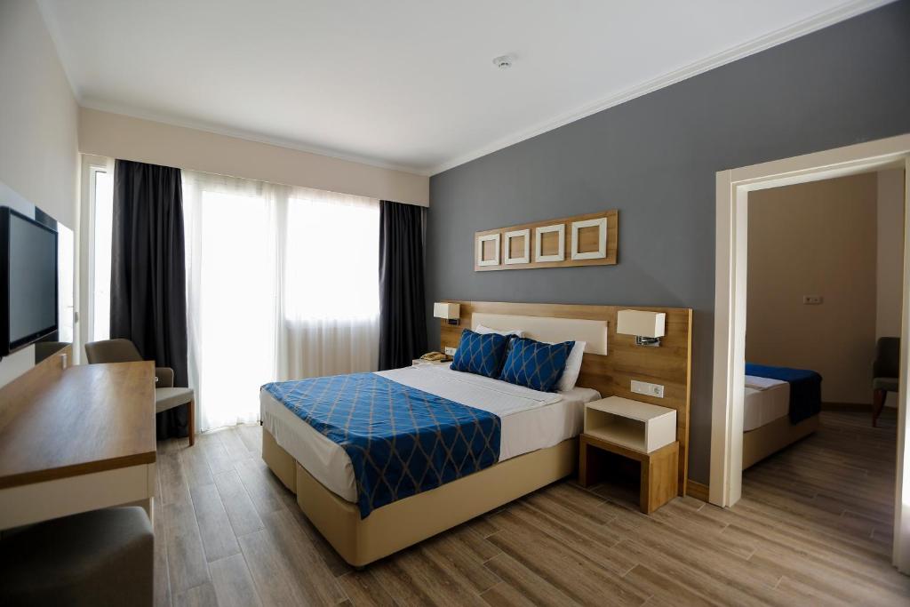 43 اتاق هتل 5 ستاره فورتزا بیچ ریزورت مارماریس Fortezza Beach Resort Marmaris.jpg