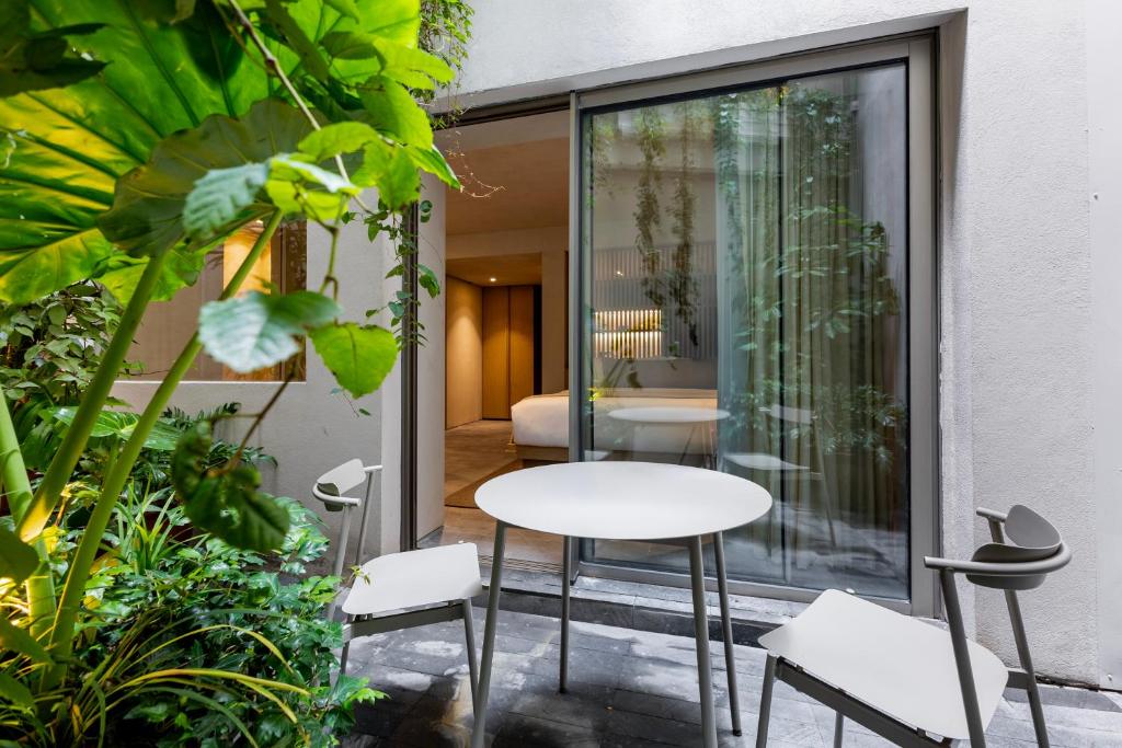 10-نمای-اتاق-هتل-لا-مارتین-استانبول-Lamartine-Hotel-.jpg