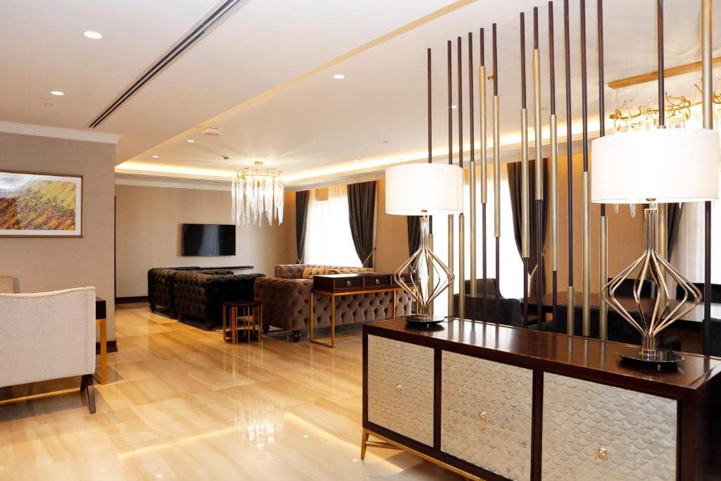 28-اتاق-هتل-5-ستاره-د-تاور-پلازا-دبی- The-Tower-Plaza-Hotel-Dubai-Room.jpg