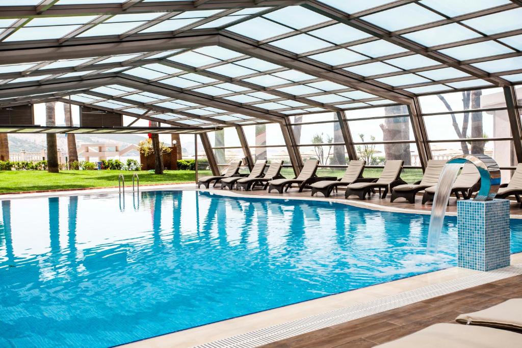 27 استخر هتل 5 ستاره توسان بیچ ریزورت کوش آداسی Tusan Beach Resort Kusadasi.jpg