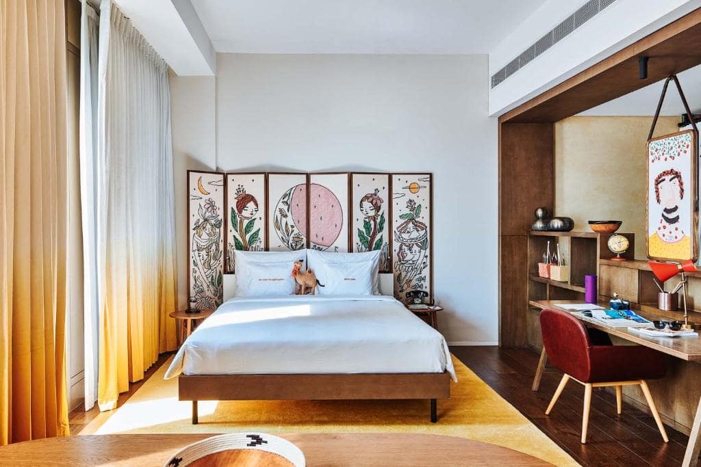 03-اتاق-خواب-هتل-5 ستاره-25-ساعت-وان-سنترال-دبی-25Hours-Hotel-Dubai-One-Central-Bedroom.jpg
