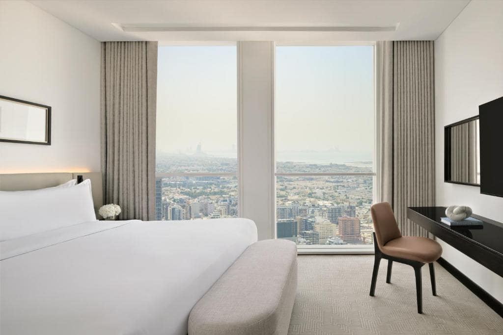 09-اتاق-هتل-5-ستاره-شرایتون-گرند-دبی Sheraton-Grand-Hotel-Dubai-Room-.jpg