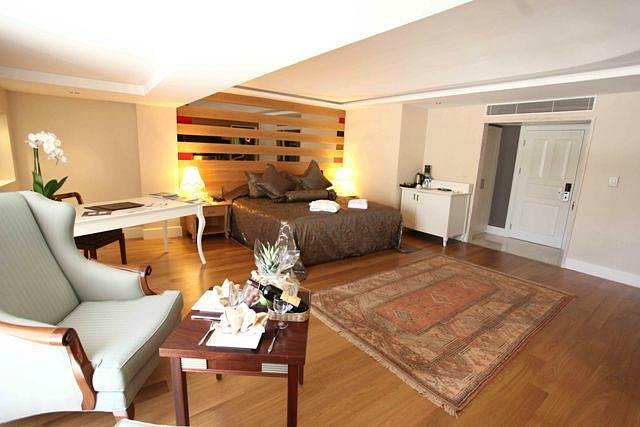02-هتل-4-ستاره-گرین-پارک-تکسیم-استانبول-نمای-اتاق-Room-4-Setare-Green-Park-Hotel-Taksim.jpg