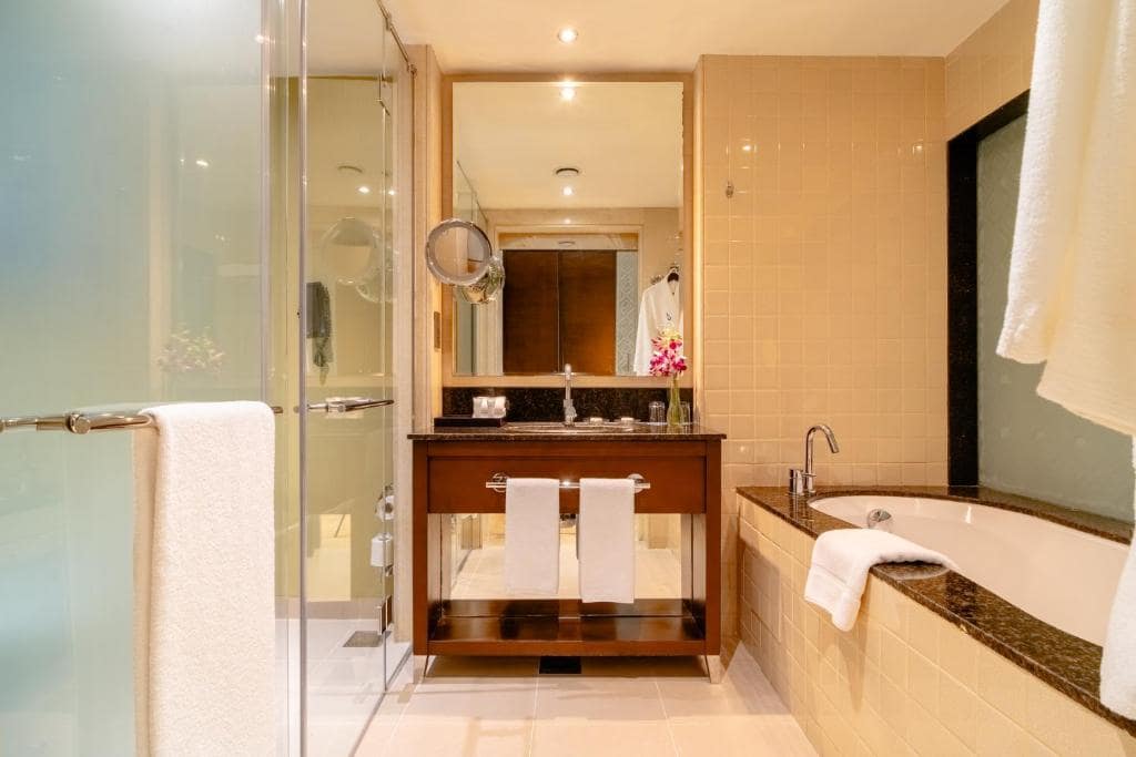 29-سرویس-بهداشتی-هتل-5-ستاره-آسیانا-دبی- Asiana-Hotel-Dubai-Bathroom.jpg