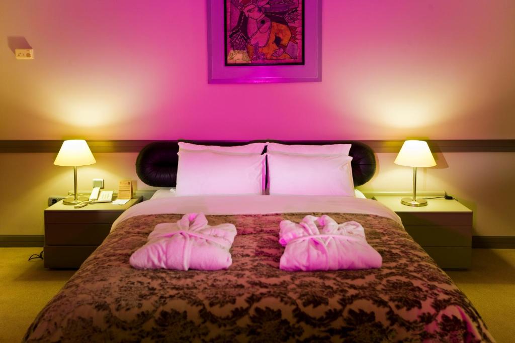 15 اتاق هتل 5 ستاره فانتاسیا دلوکس کوش آداسی Fantasia Hotel De Luxe Kusadasi.jpg