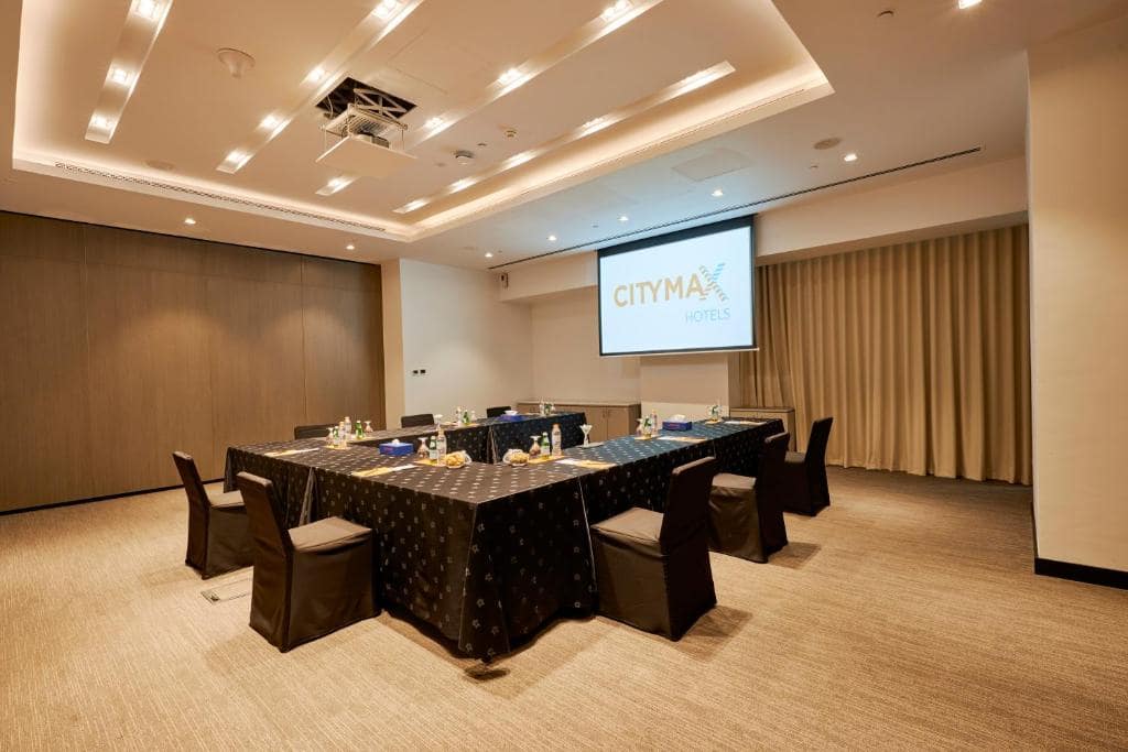 31-اتاق-کنفرانس-هتل-4-ستاره-سیتی-مکس-بیزینس-بی-دبی-City-Max-Business-Bay-Dubai-Conference-Room.jpg