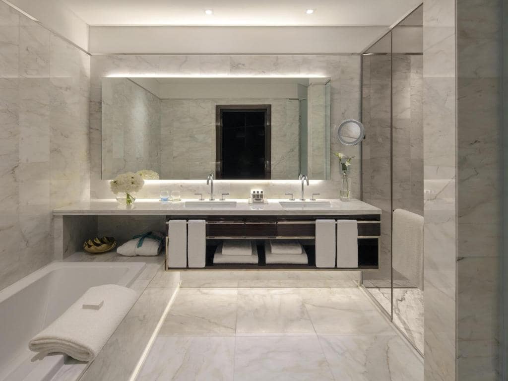 28-سرویس-بهداشتی-هتل-5-ستاره-هاید-دبی- Hyde-Hotel-Dubai-Bathroom.jpg
