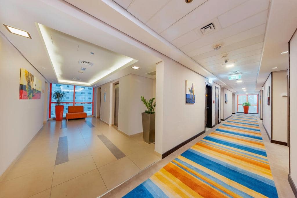 34-راهرو-هتل-3-ستاره-هتل-سیتی-مکس-البرشا-ات-د-مال-دبی-Citymax-Hotel-Al-Barsha-at-the-Mall-Dubai-Corridor.jpg