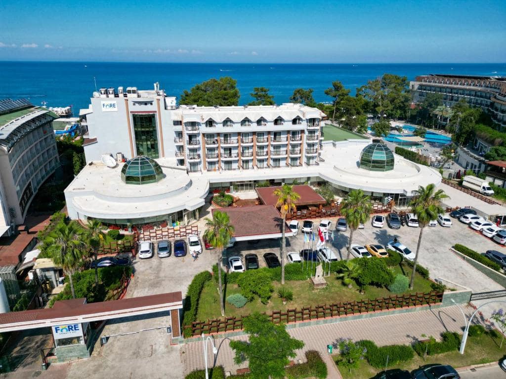 02-نمای-هتل-4-ستاره-فور-ریزورت-اند-اسپا-آنتالیا- Fore-Resort-&-Spa-Hotel-Antalya-View.jpg