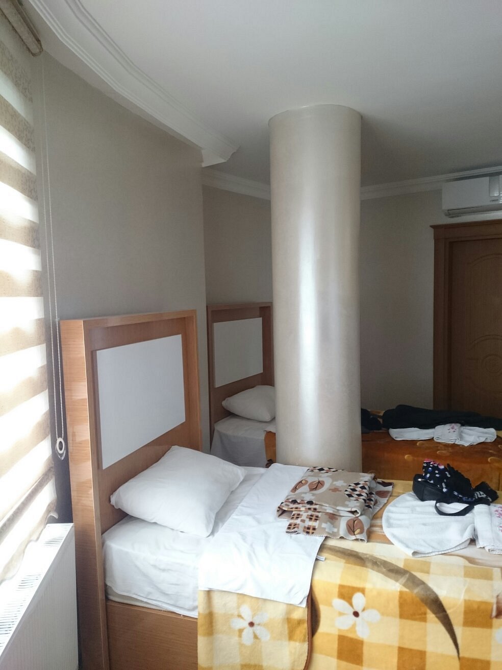 04-اتاق-هتل-3-ستاره-کروان-وان- Kervan-Hotel-Van-Room.jpg
