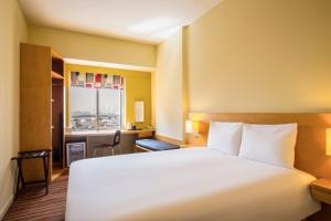 07-اتاق-هتل-3-ستاره-آیبیس-سیتی-سنتر-دبی- Hotel-Ibis-City-Center-Room.jpg