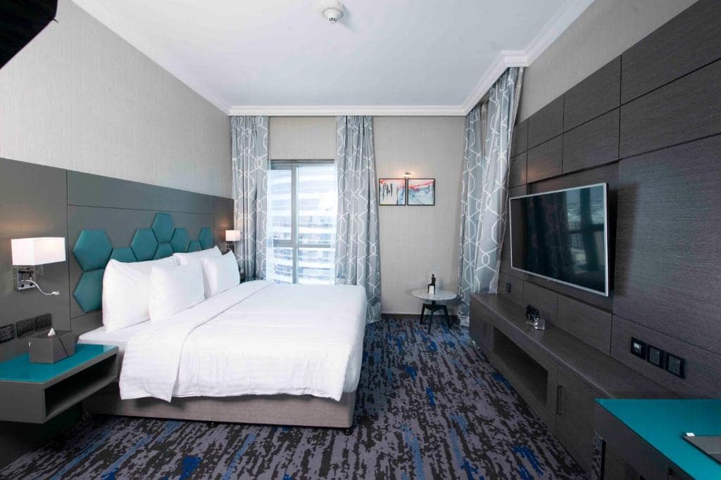02-اتاق-خواب-هتل-4-ستاره-اج-کریک-ساید-دبی- Edge-Creekside-Hotel-Dubai-Bedroom.jpg