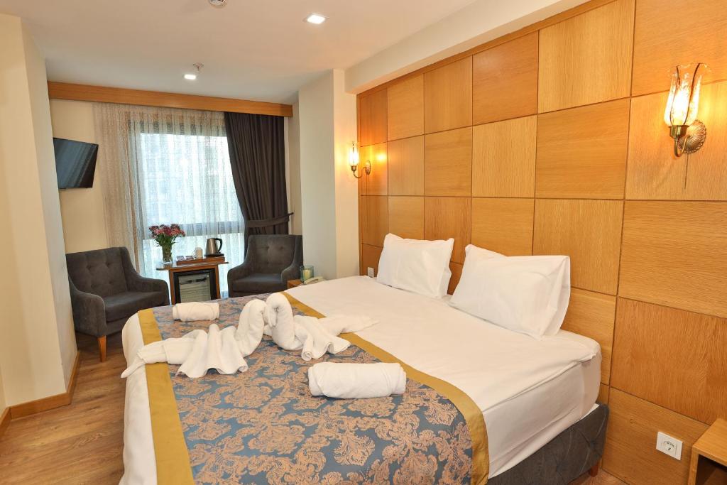 02-هتل-4-ستاره-جومبالی-پلازا-استانبول-اتاق-Room-Hotel-4-Setare-Cumbali-Plaza-Istanbul.jpg