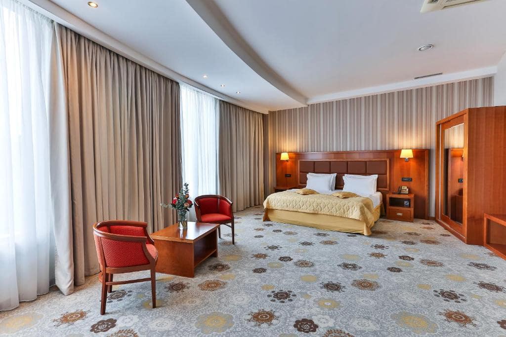 06-اتاق-خواب-هتل-3-ستاره-کینز-پارک-دبی-Kings-Park-Hotel-Dubai-Bedroom.jpg