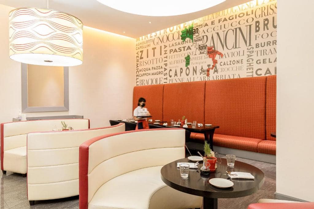 22-رستوران-هتل-3-ستاره-آیبیس-مال-آو-د-امارات-دبی-Ibis-Dubai-Mall-Of-The-Emirates-Restaurant.jpg
