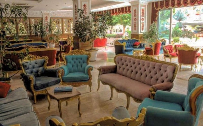 20 لابی هتل 4 ستاره گرند میرامور آنتالیا Grand Miramor Hotel Antalya.jpg