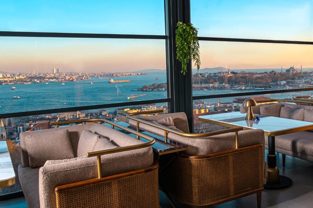 10-رستوران-Ring-Stone-Hotels-Bosphorus-هتل-رینگ-استون-بسفروس-.jpg