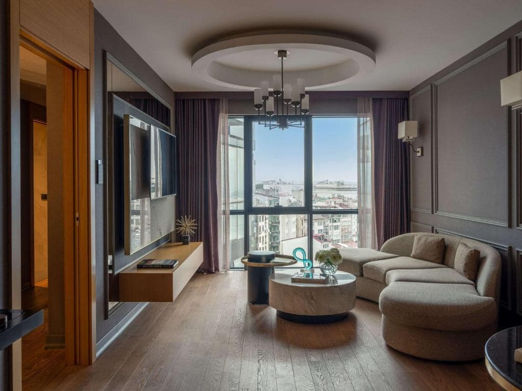 هتل-5ستاره-سوفیتل-استانبول-سالن-نشیمن-09-Hotel-5-Setare-Sofitel-View-Living-Room.jpg