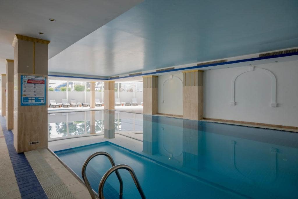 22-استخر-هتل-4-ستاره-فور-ریزورت-اند-اسپا-آنتالیا- Fore-Resort-&-Spa-Hotel-Antalya-Pool.jpg