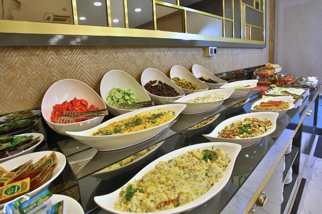 هتل-4-ستاره-تانگو-تکسیم-استانبل-رستوران-Hotel-4-Setare-Tango-taksim-restauran5-min.jpg