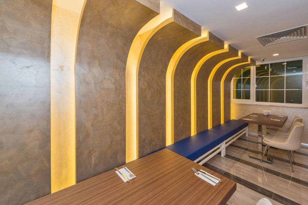 04-هتل-4-ستاره-اینتل-استانبول-نمای-غذاخوری-Dining-Hotel-4-Setare-Inntel-Estanbul.jpg