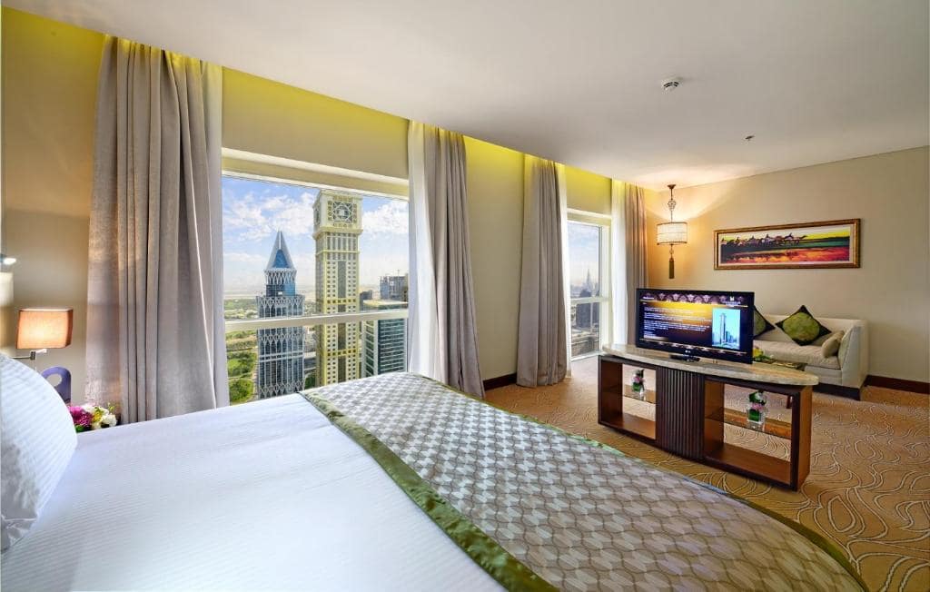 09-اتاق-هتل-5-ستاره-د-تاور-پلازا-دبی- The-Tower-Plaza-Hotel-Dubai-Room.jpg