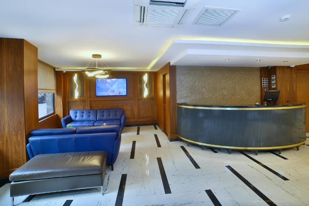 هتل-4-ستاره-تانگو-تکسیم-استانبل-لابی-Hotel-4-Setare-Tango-taksim-lobby2-min.jpg