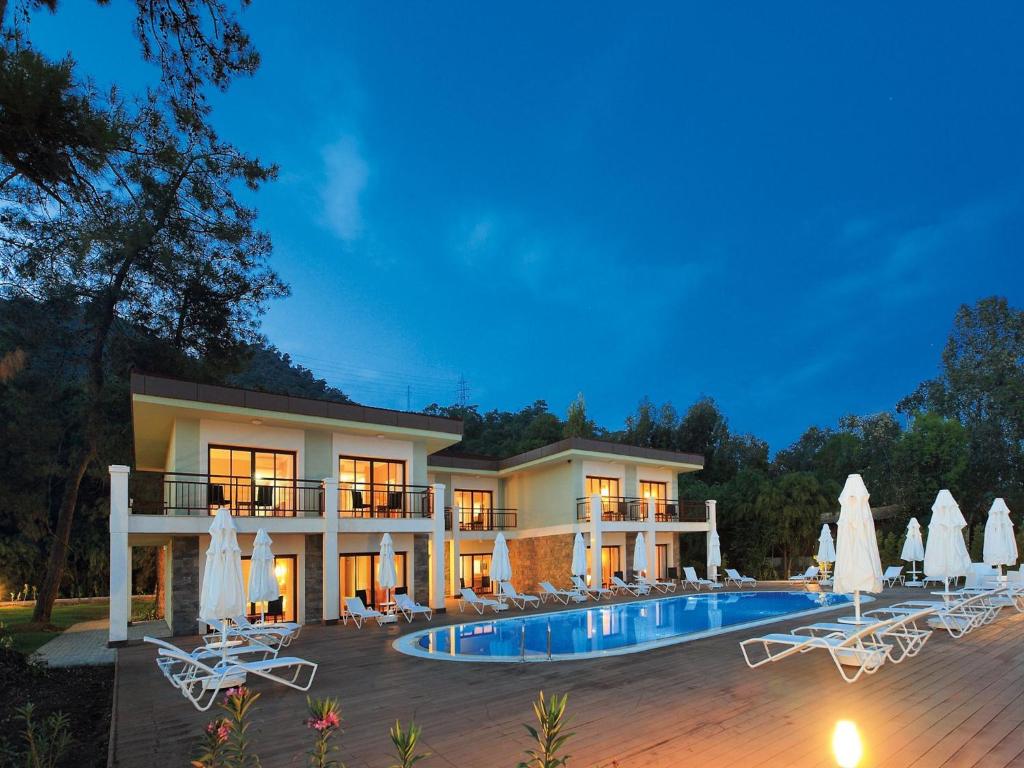 44 فضای داخلی هتل 5 ستاره فورتزا بیچ ریزورت مارماریس Fortezza Beach Resort Marmaris.jpg
