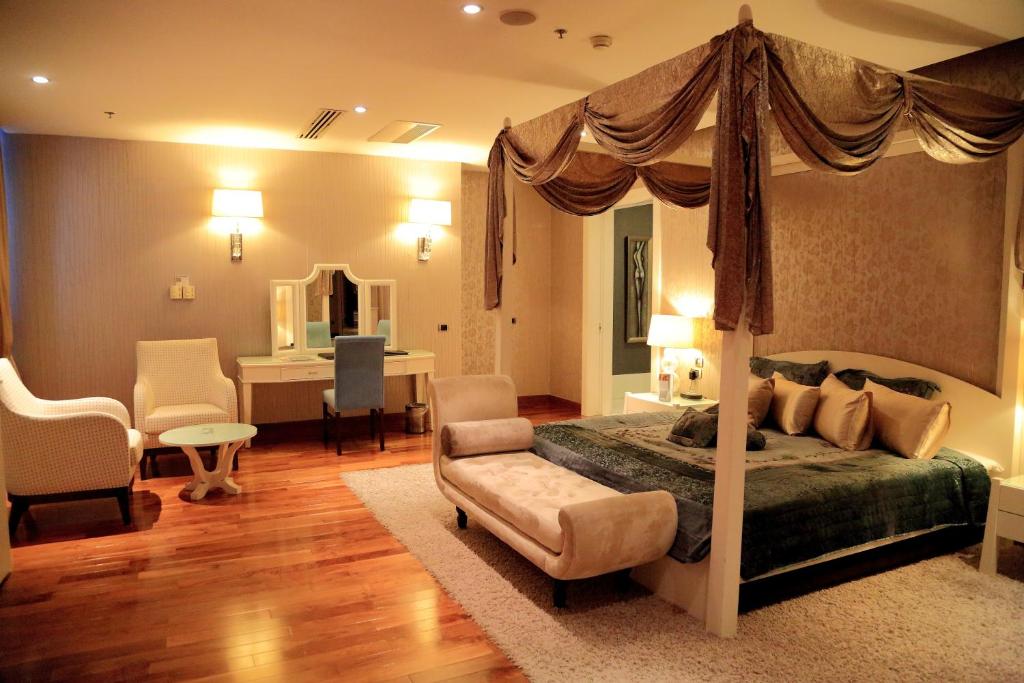 08 اتاق هتل 5 ستاره ددمان قونیه Dedeman Konya Hotel.jpg