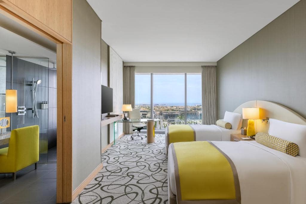 06-اتاق-خواب-هتل-5-ستاره-سوفیتل-داون-تاون-دبی-Sofitel-Dubai-Down-Town-View-Bedroom.jpg