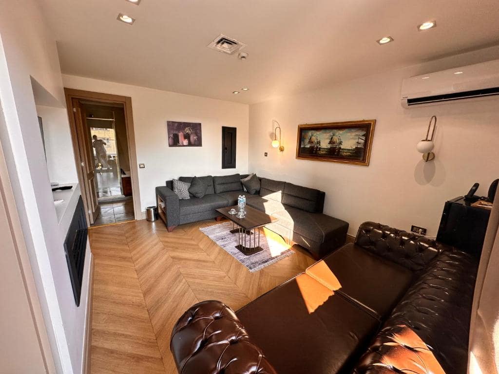 هتل-4-ستاره-تی-کی-تکسیم-استانبول-نمای-اتاق-Hotel-4-setere-Tk-taxim-Room34-min.jpg