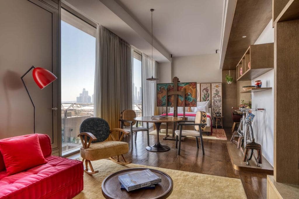 04-اتاق-خواب-هتل-5 ستاره-25-ساعت-وان-سنترال-دبی-25Hours-Hotel-Dubai-One-Central-Bedroom.jpg