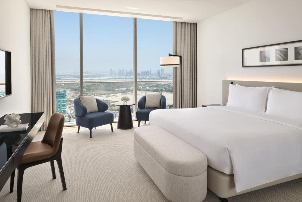 10-اتاق-هتل-5-ستاره-شرایتون-گرند-دبی Sheraton-Grand-Hotel-Dubai-Room-.jpg